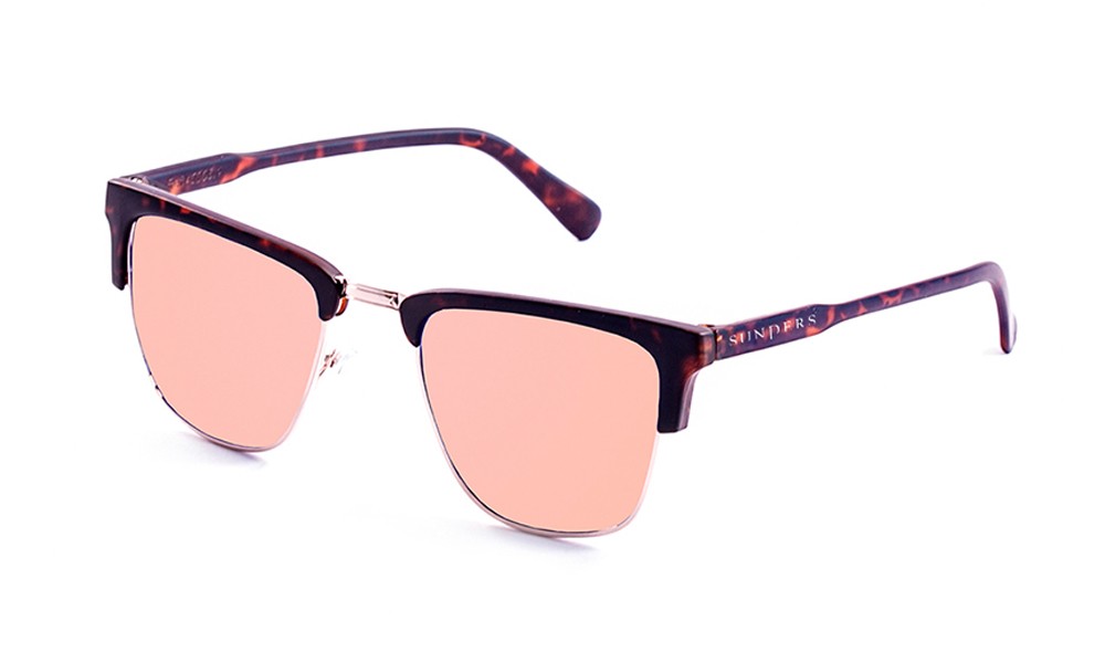 Únete a la tendencia de este verano. Las gafas de sol Sunpers, cuentan con un amplio abanico de modelos que harán que estés a la última. Además de su diseño espectacular, son muy ligeras, lo que te proporcionará una gran comodidad.  Entre los modelos 